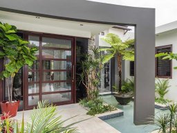 contemporary-pivot-door-entries-65